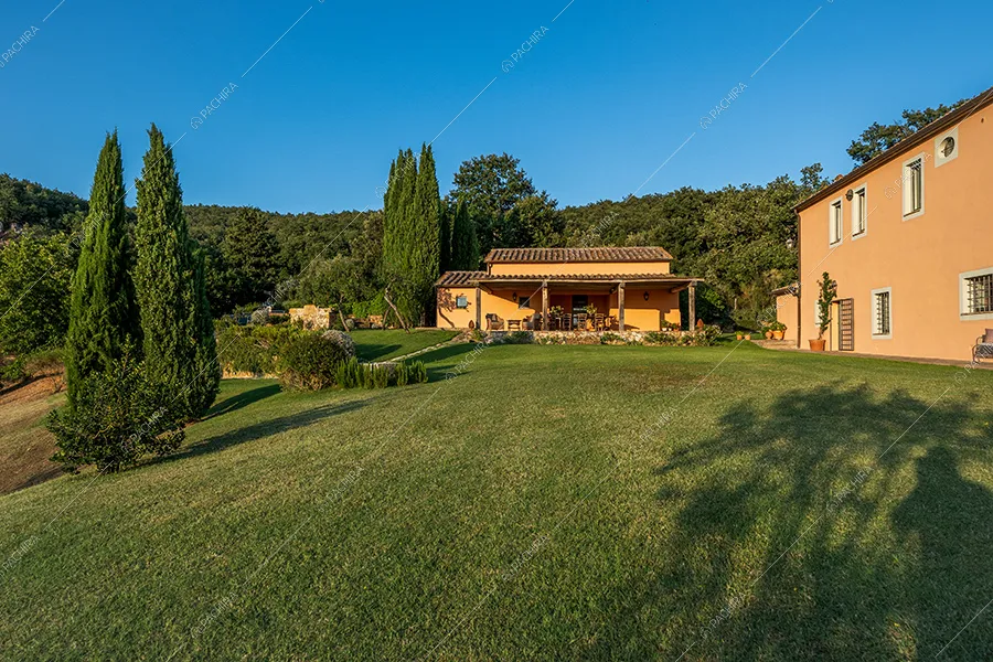 Giardino dell'agriturismo Tevere, location in stile country a Siena