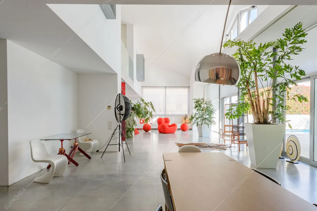 Zona living del loft Inula, location in stile contemporaneo a Varese