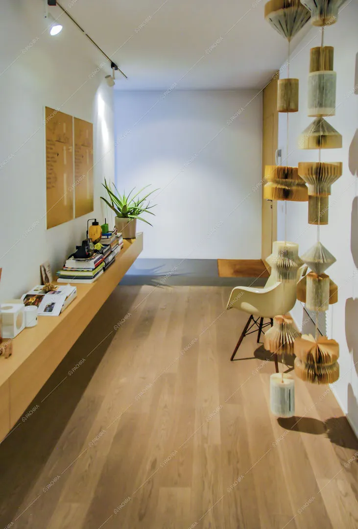 Corridoio con ripiano