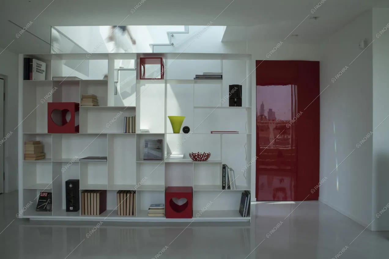 Libreria bianca minimal