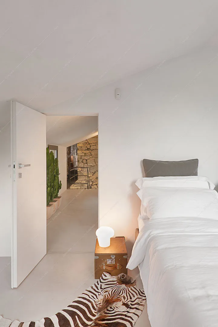 Scorcio sul corridoio dalla camera da letto