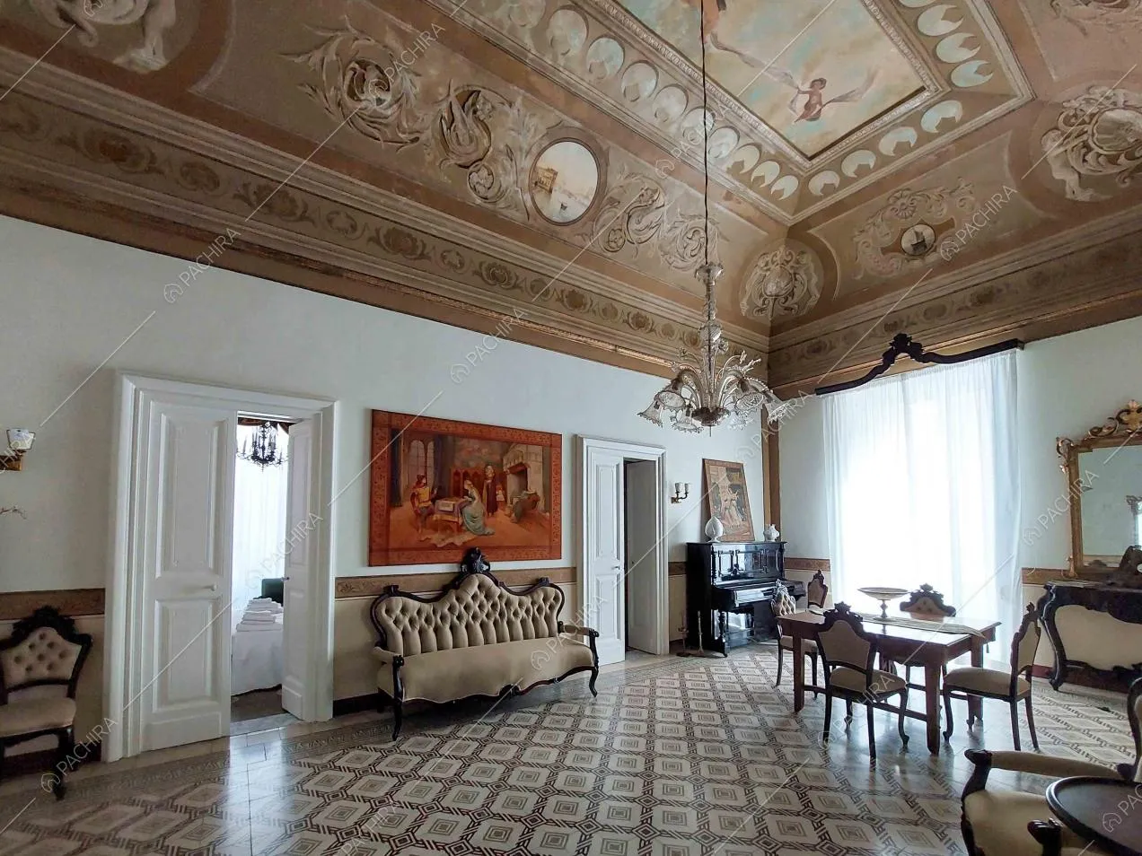 Sala dell'appartamento Ebro, location in stile liberty a Lecce