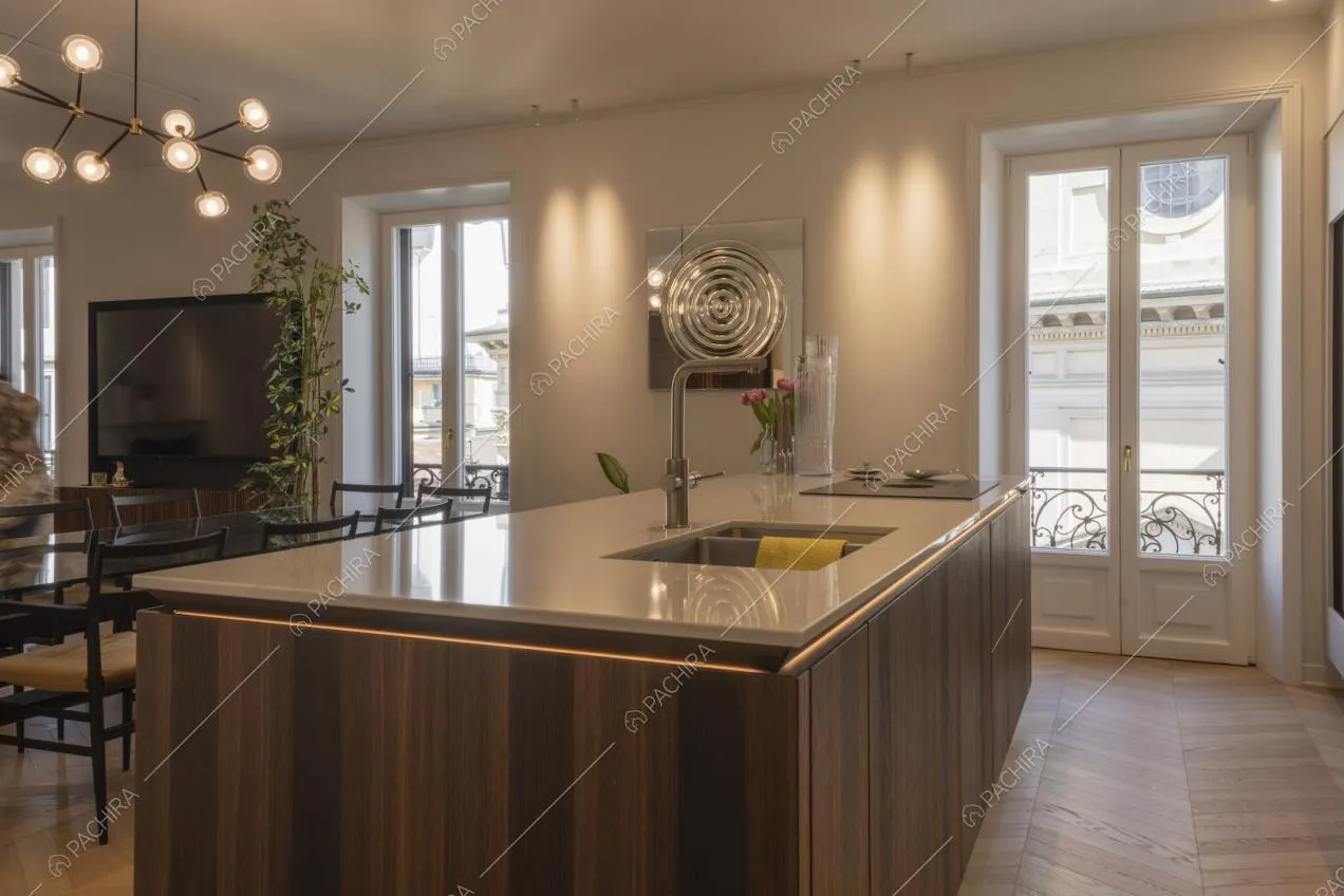 Cucina con isola centrale
