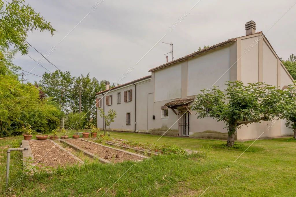 Giardino della villa Missouri, location in stile rustico a Mantova