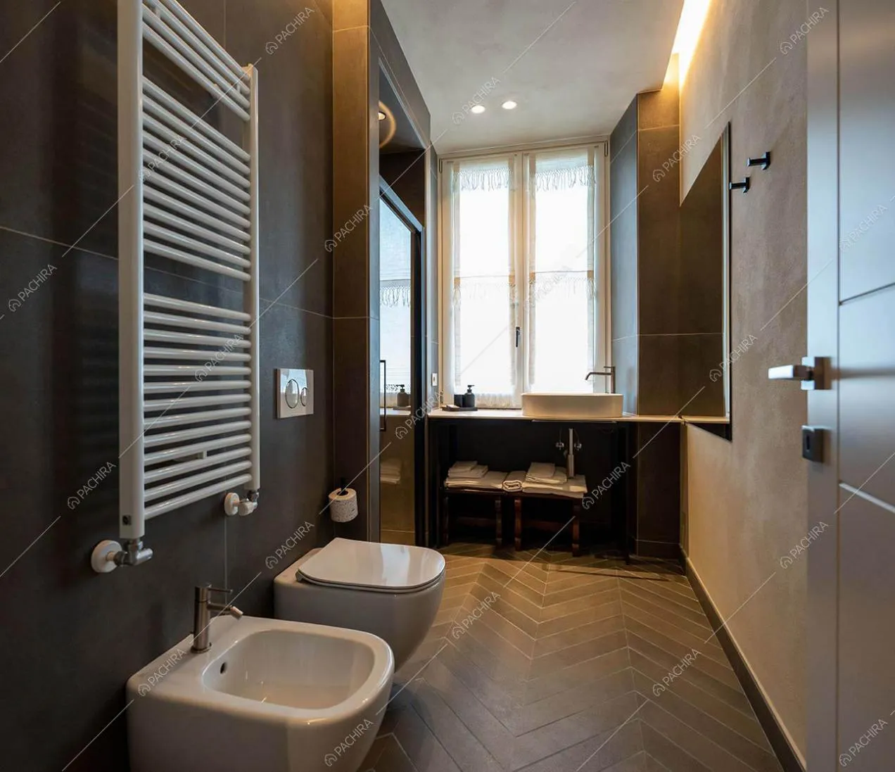 Bagno della villa Alessandrite, location in stile classico a Vercelli