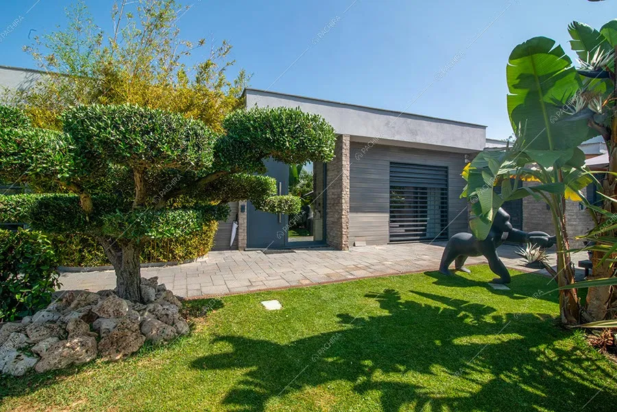 Giardino della villa Argon, location in stile moderno a Roma