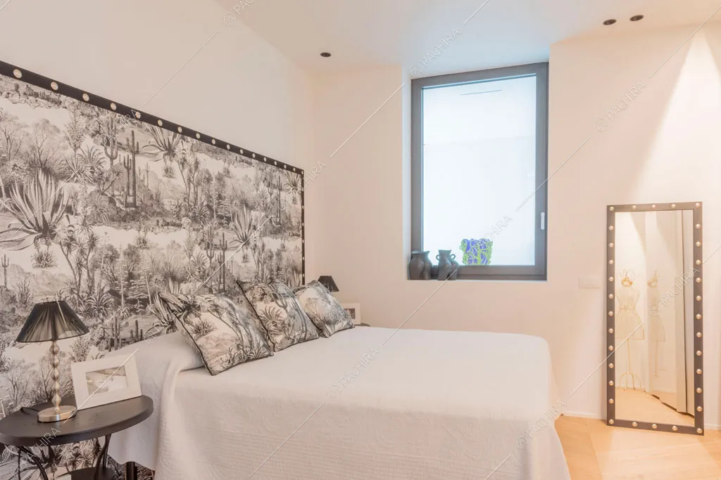 Camera da letto matrimoniale della villa Ladoga, location in stile contemporaneo a Varese
