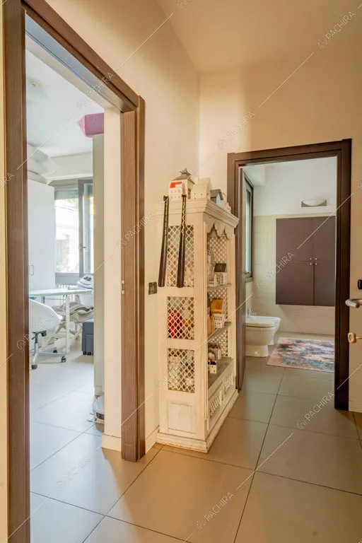 Atrio della villa Darling, location in stile contemporaneo a Monza