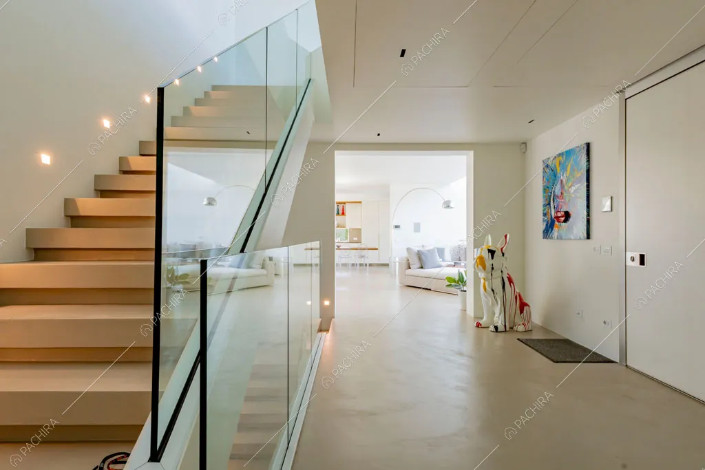 Scale della villa Columbia, location in stile moderno a Como