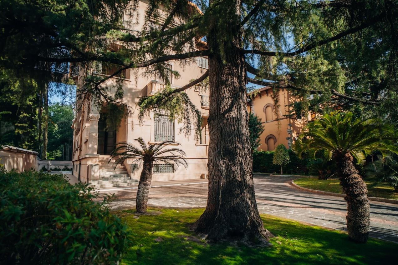 Giardino della villa Adamite, location in stile classico a Savona