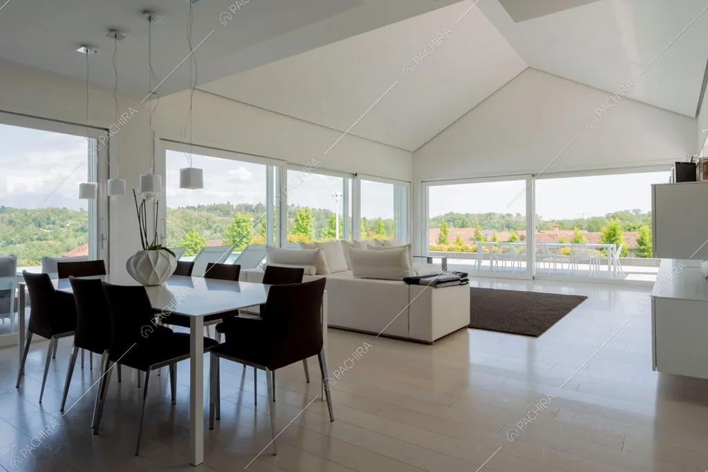 Zona living della villa Coral, location in stile contemporaneo a Como