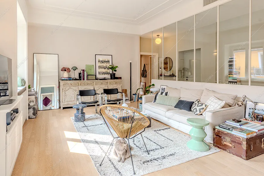 Zona living dell'appartamento Petunia, location in stile moderno a Milano