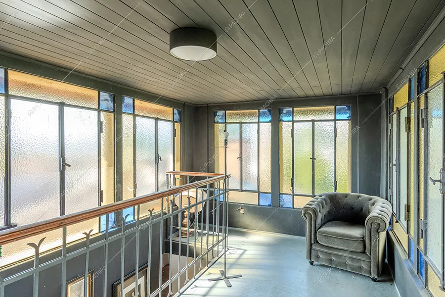 Pianerottolo della villa Rainier, location in stile liberty a Milano