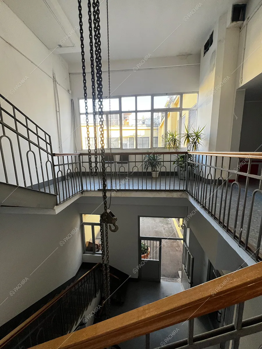 Scale del loft Piave, location in stile moderno a Milano