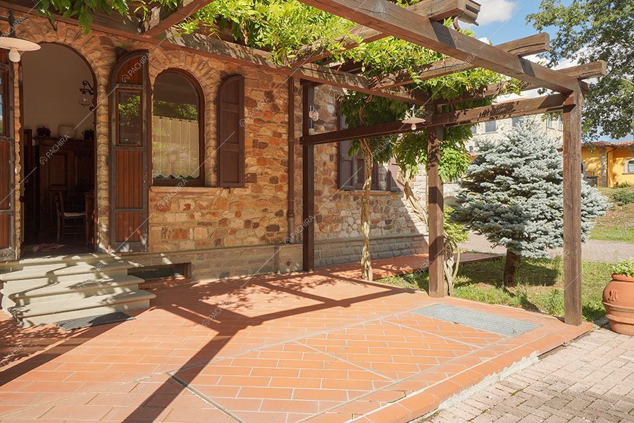 Porticato della villa rustica Tapioca, location per shooting a Rimini