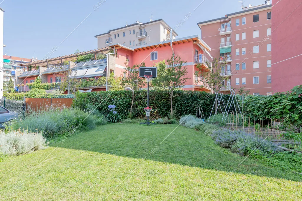 Giardino del loft Graviola, location in stile contemporaneo a Milano