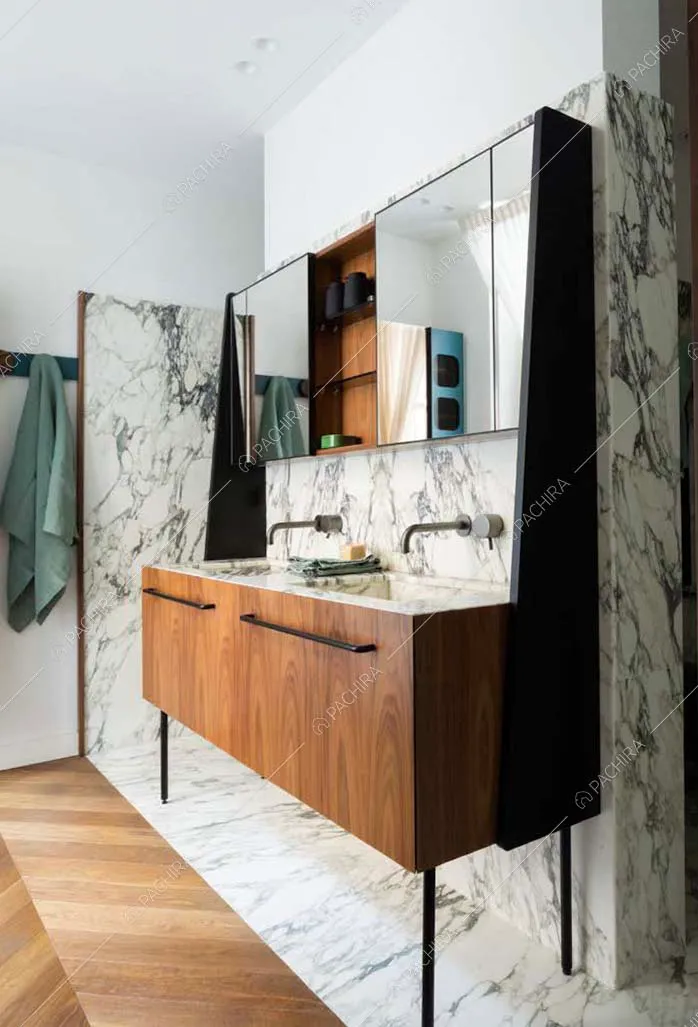 Bagno dell'appartamento Sayan, location in stile classico a Torino