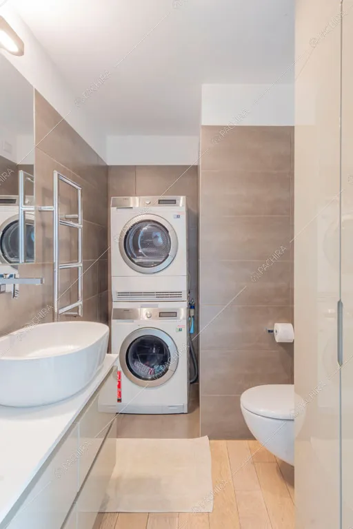 Bagno dell'appartamento Tobol, location in stile contemporaneo a Milano