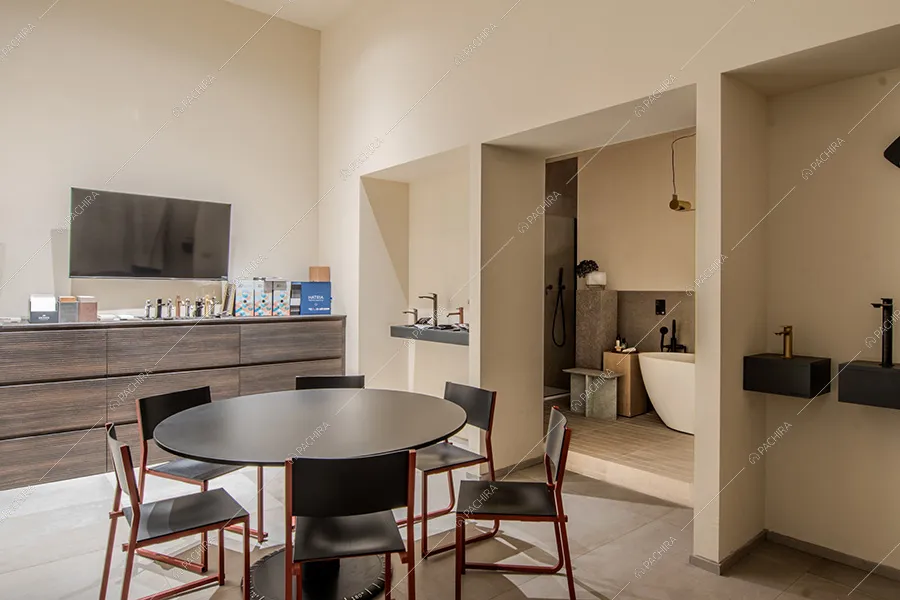 Camerino dell'espositivo Tipuana, location in stile contemporaneo a Milano