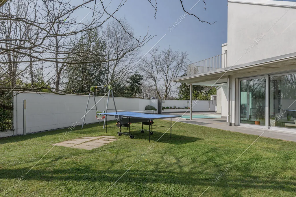 Giardino della villa Lilium, location in stile moderno in Provincia di Milano