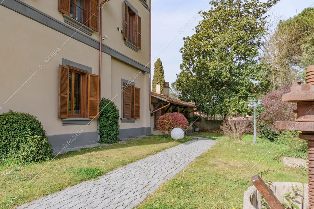Esterni della villa Ebridi, location in stile rustico a Roma