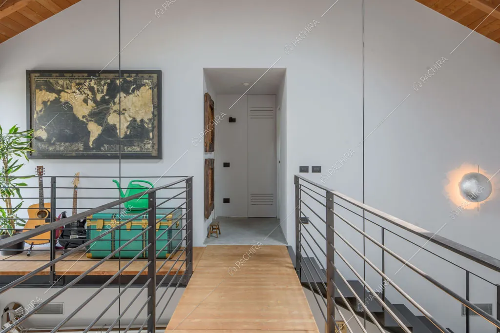 Soppalco della villa Aral, location in stile contemporaneo a Monza