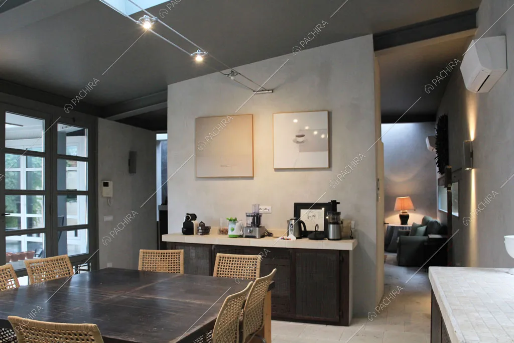 Cucina della villa Giba, location in stile moderno a Latina