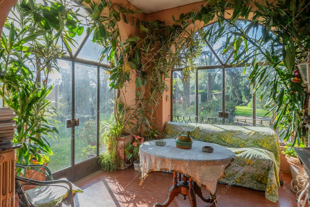 Salotto della dimora storica Logan, location in stile classico a Roma