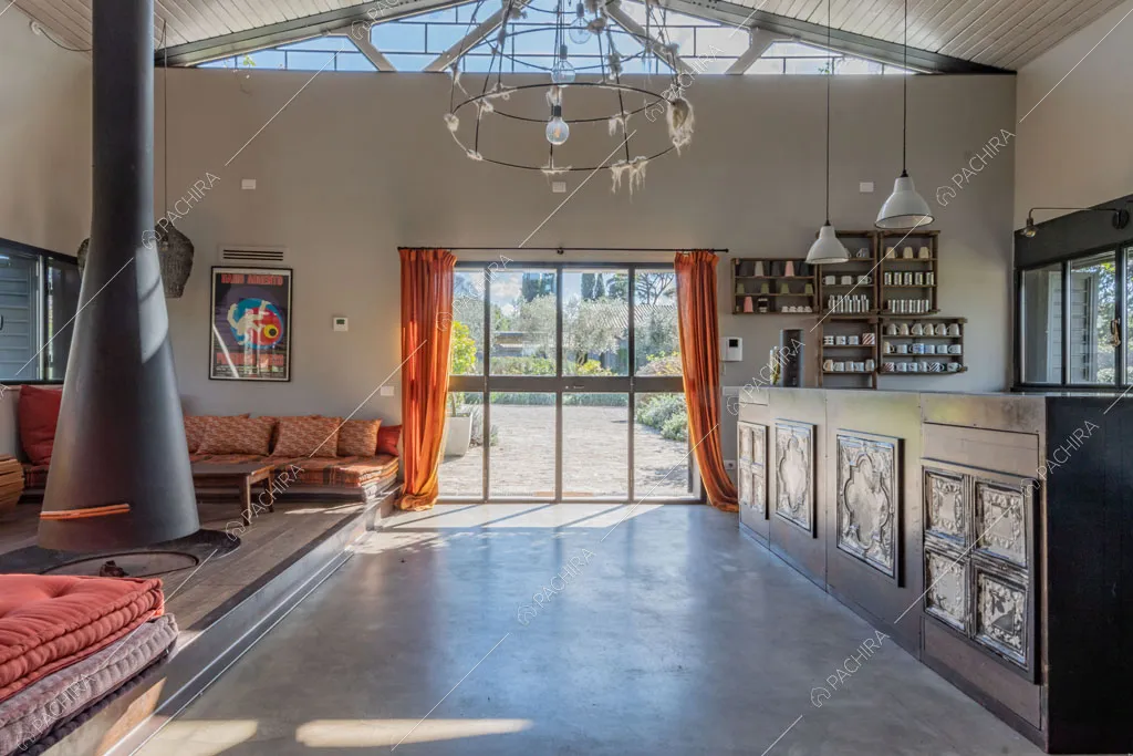 Zona living della location Seine, loft in stile industriale a Roma