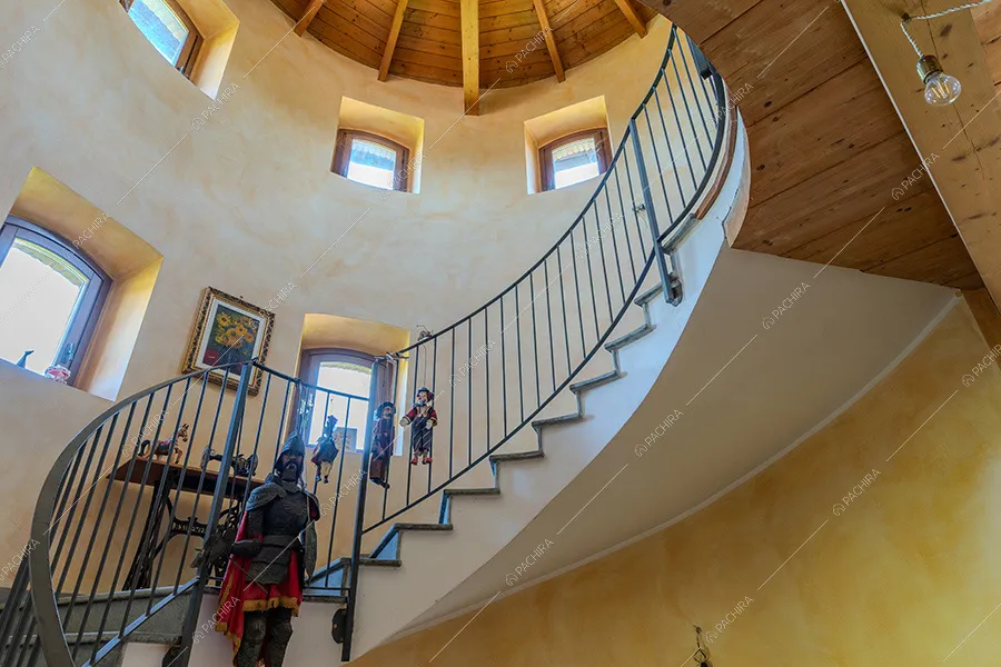 Scale della villa Rhone, location in stile rustico a Lecco