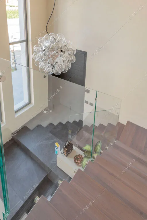 Scale della villa Warta, location in stile contemporaneo a Monza