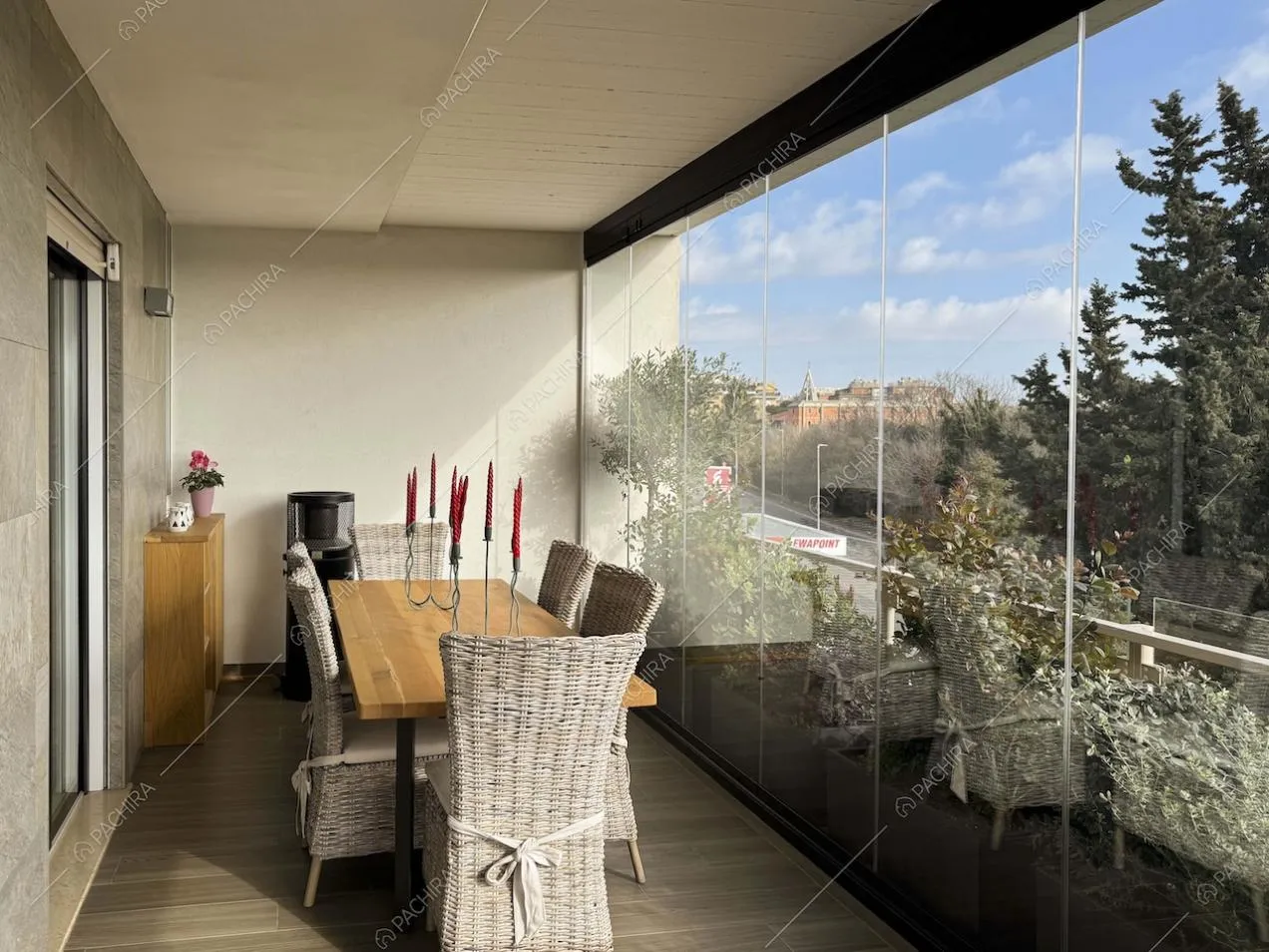 Veranda dell'appartamento Gesso, location in stile contemporaneo a Milano