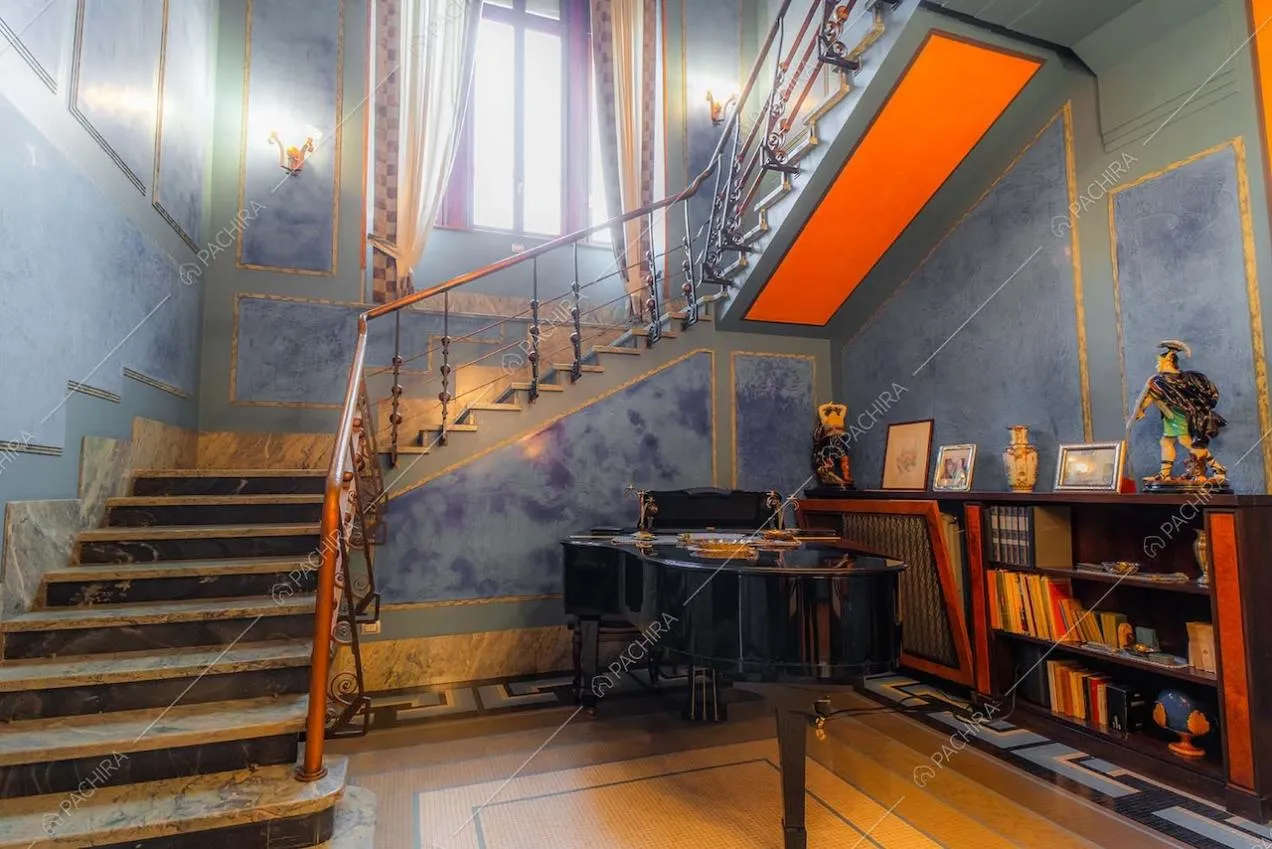 Scale della villa Adamite, location in stile classico a Savona