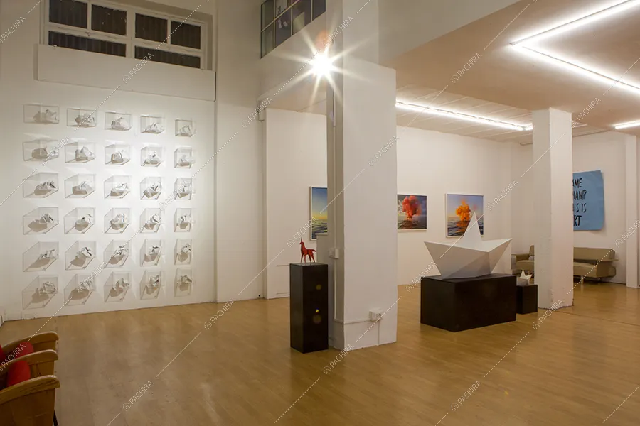Sala dello spazio espositivo Paranà, location in stile minimal a Roma