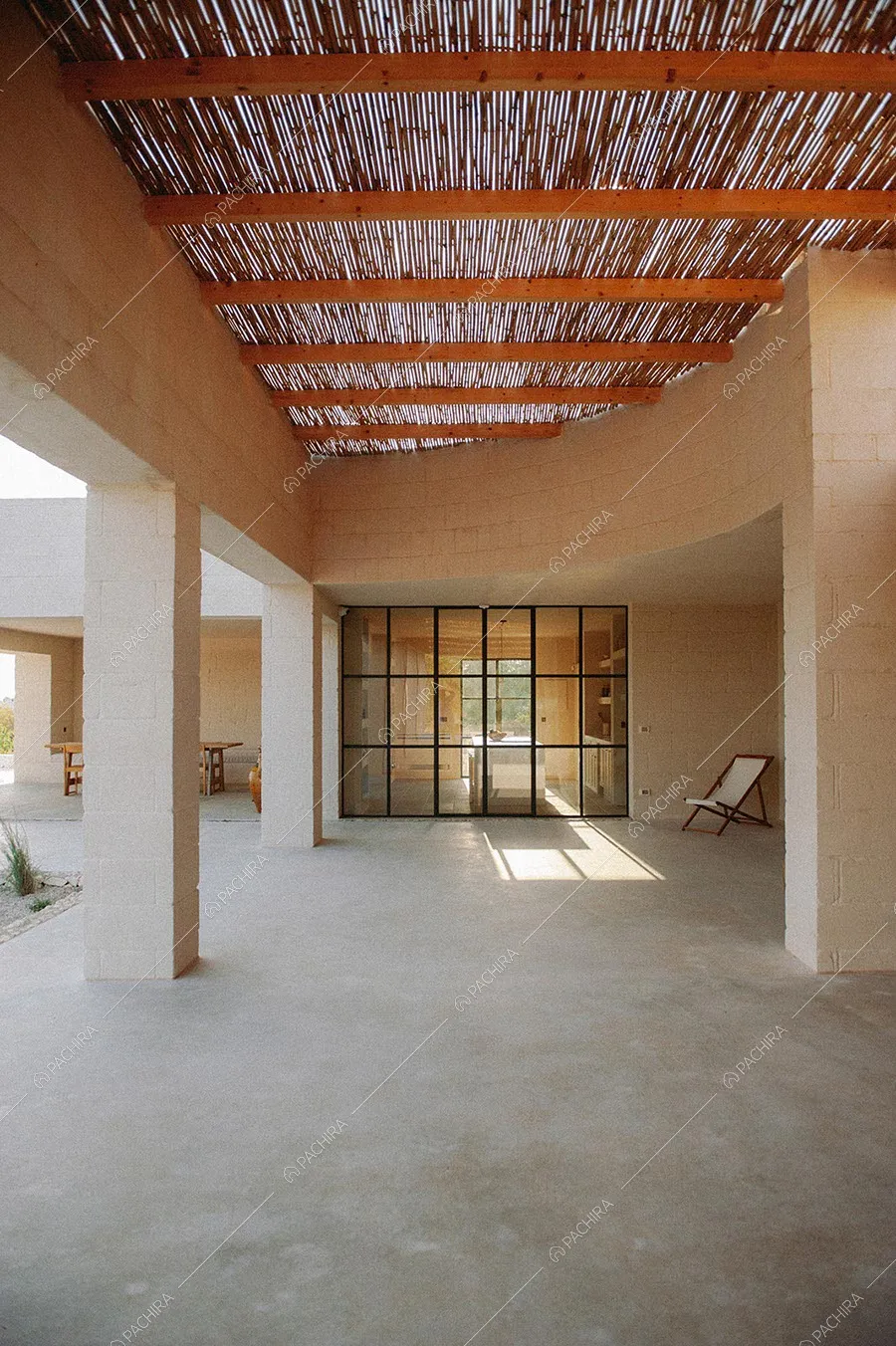 Veranda della villa Malacca, location in stile contemporaneo a Brindisi