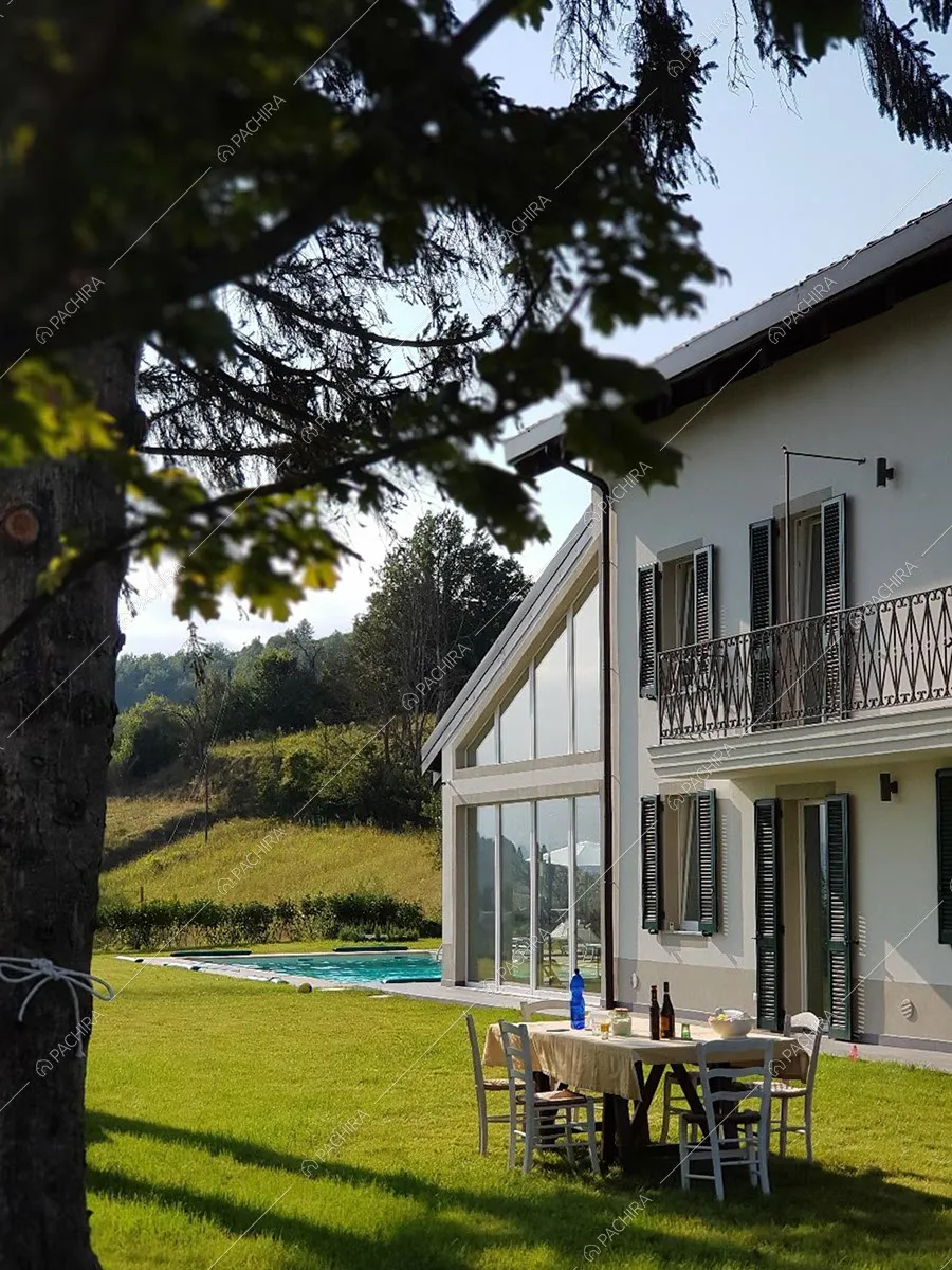 Giardino della villa Baffin, location in stile moderno ad Alessandria