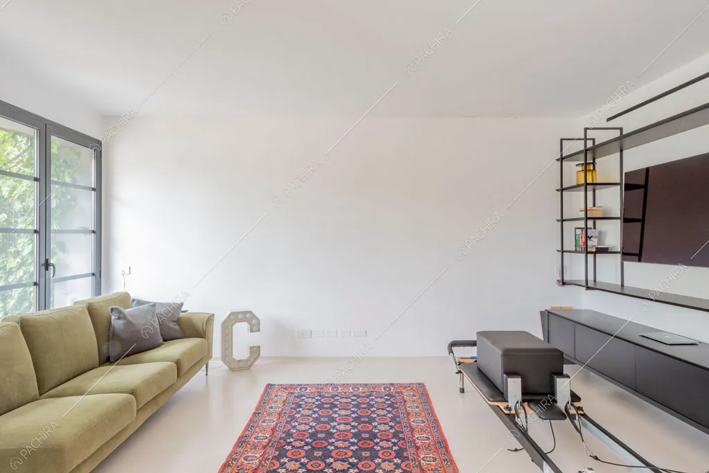 Salotto del loft Tigri, location in stile contemporaneo a Milano