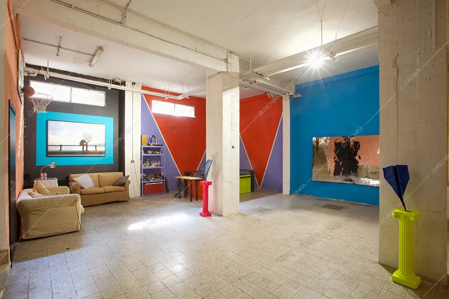 Sala dello spazio espositivo Paranà, location in stile minimal a Roma