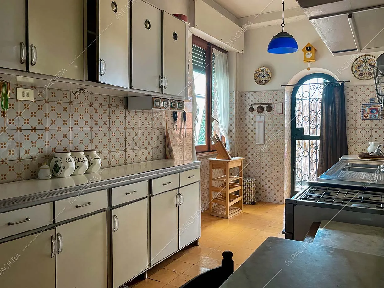 Cucina della villa Apatite, location in stile classico a Roma