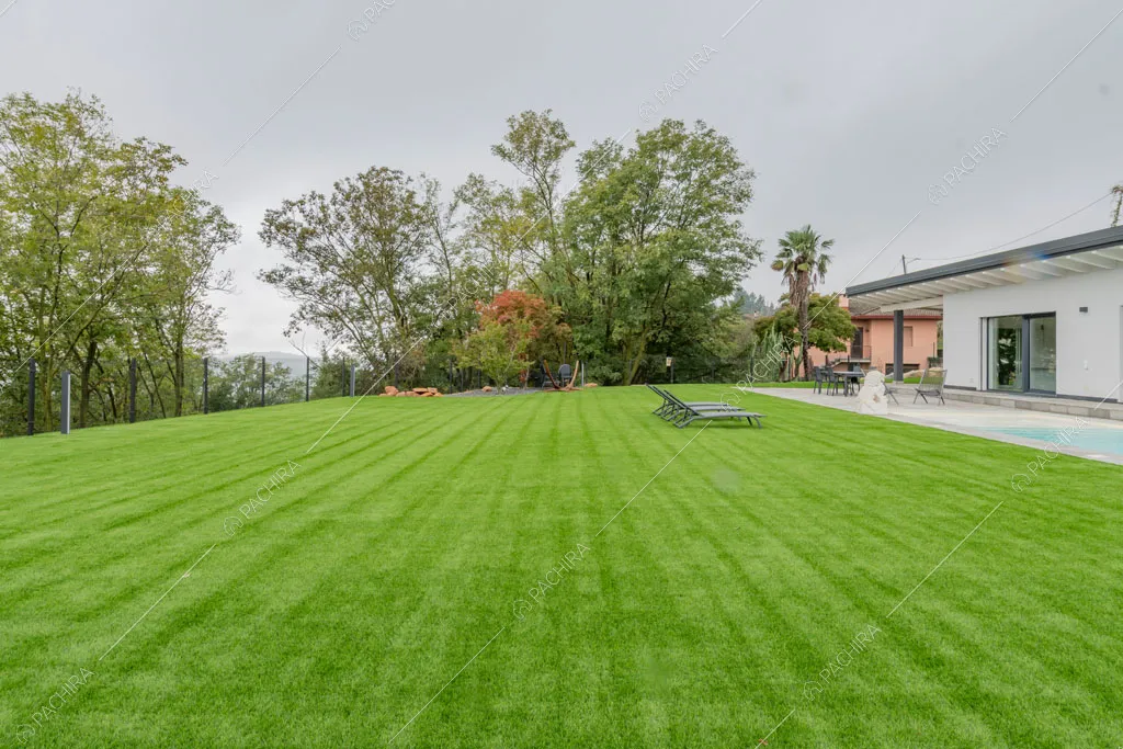 Giardino della villa Amazonite, location in stile contemporaneo a Varese