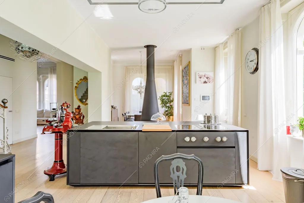 Cucina della villa Colorado, location in stile moderno a Varese