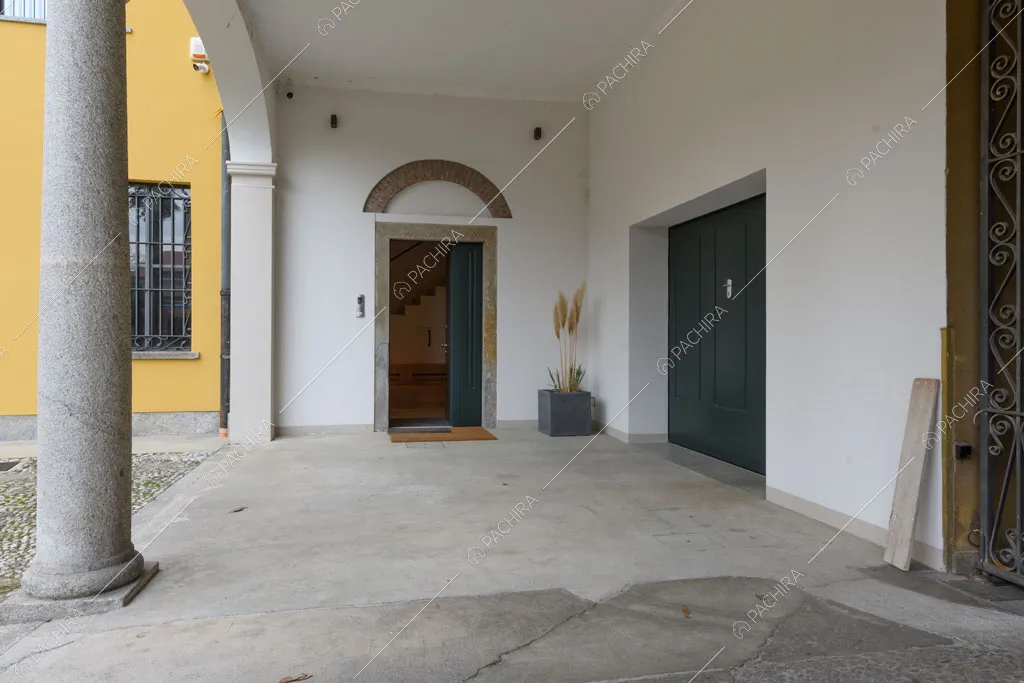 Porticato dell'appartamento Fiore di porro, location in stile minimal a Monza