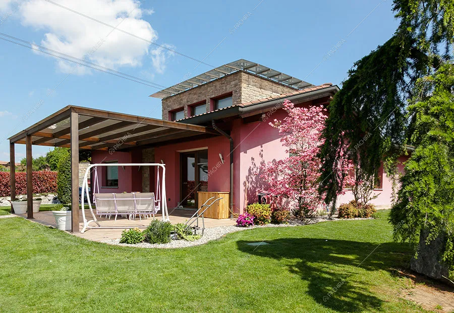 Veranda della villa Filesia, location in stile contemporaneo a Lecco
