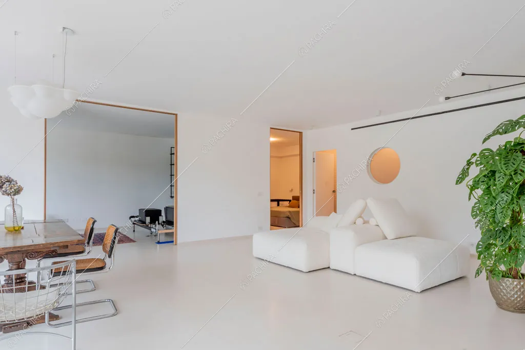 Zona living del loft Tigri, location in stile contemporaneo a Milano