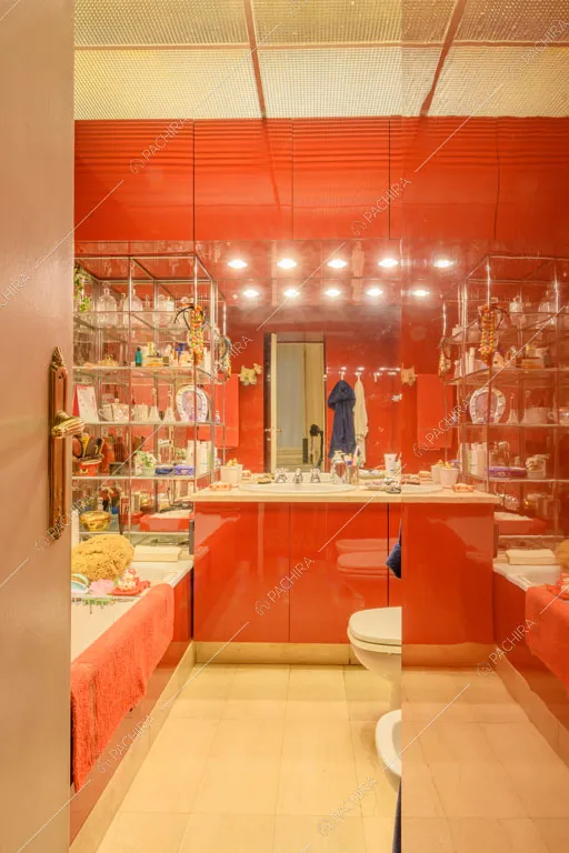 Bagno dell'appartamento Agazzino, location in stile classico a Milano
