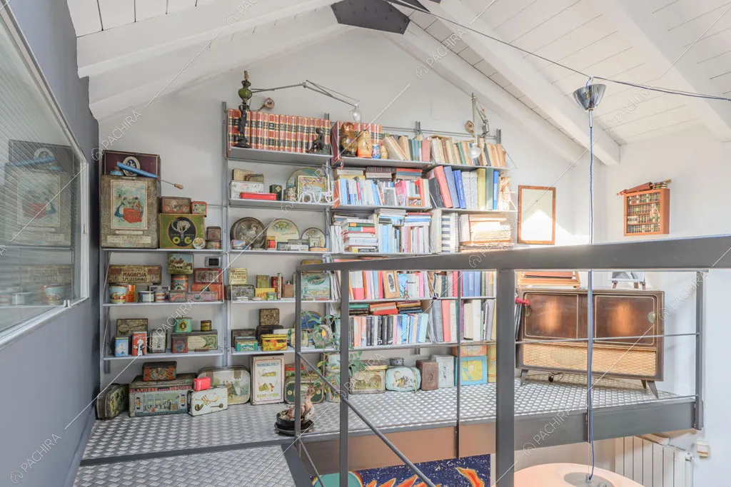 Libreria del loft Cascarilla, location in stile moderno a Milano