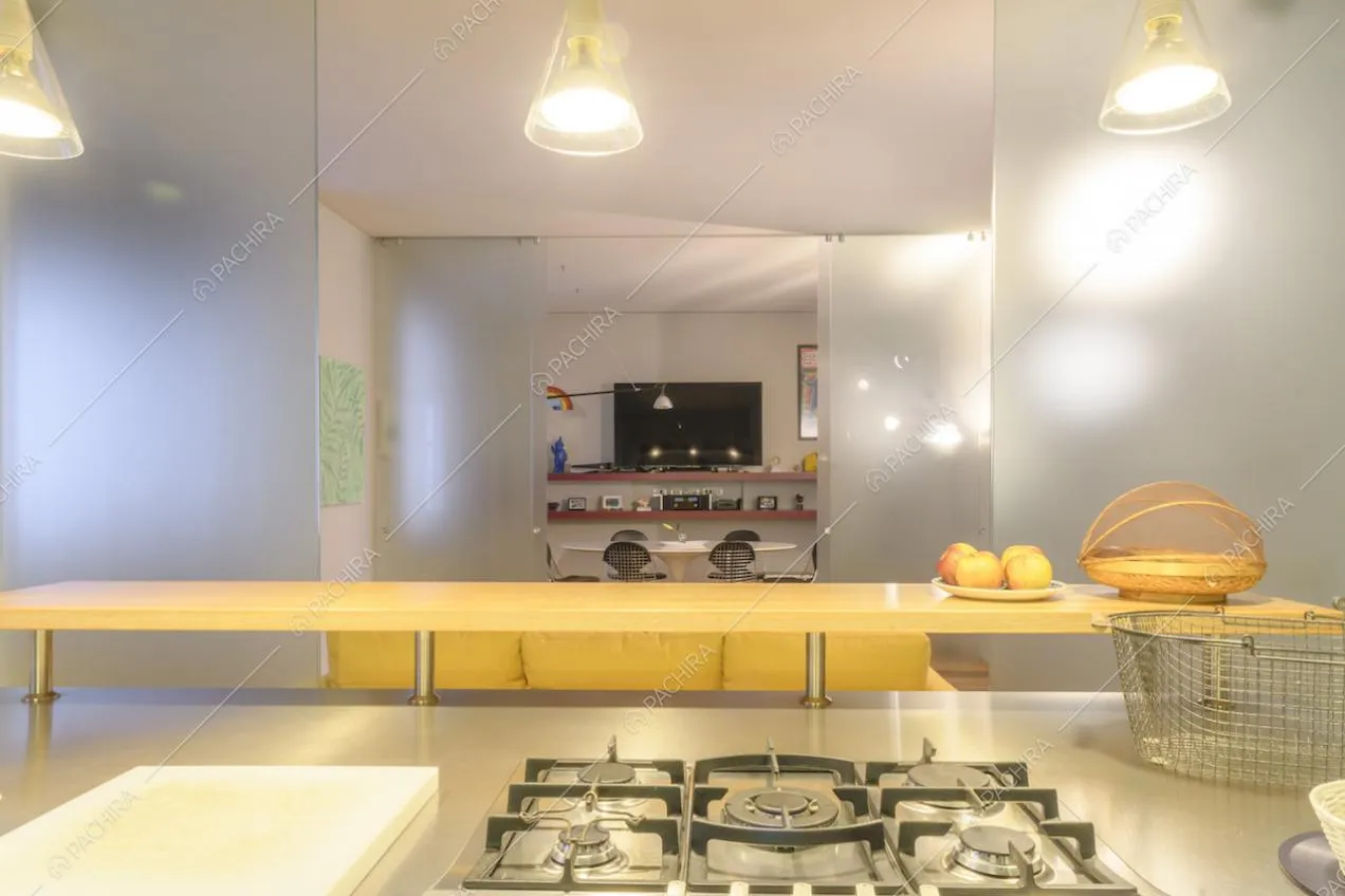 Vista della zona living dalla cucina 