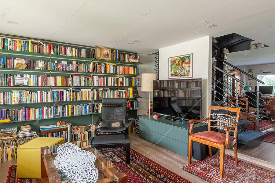 Salotto della villa Malachite, location in stile moderno a Milano