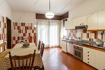 Cucina della villa Dolomite, location in stile rustico a Varese