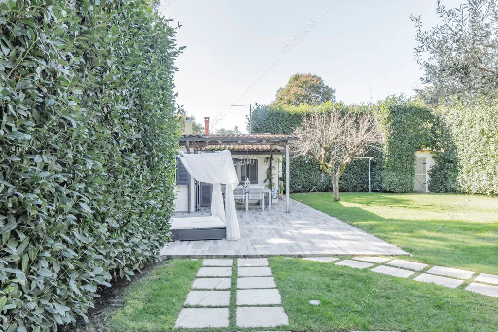 Giardino della location Aliseo, villa in stile contemporaneo a Roma